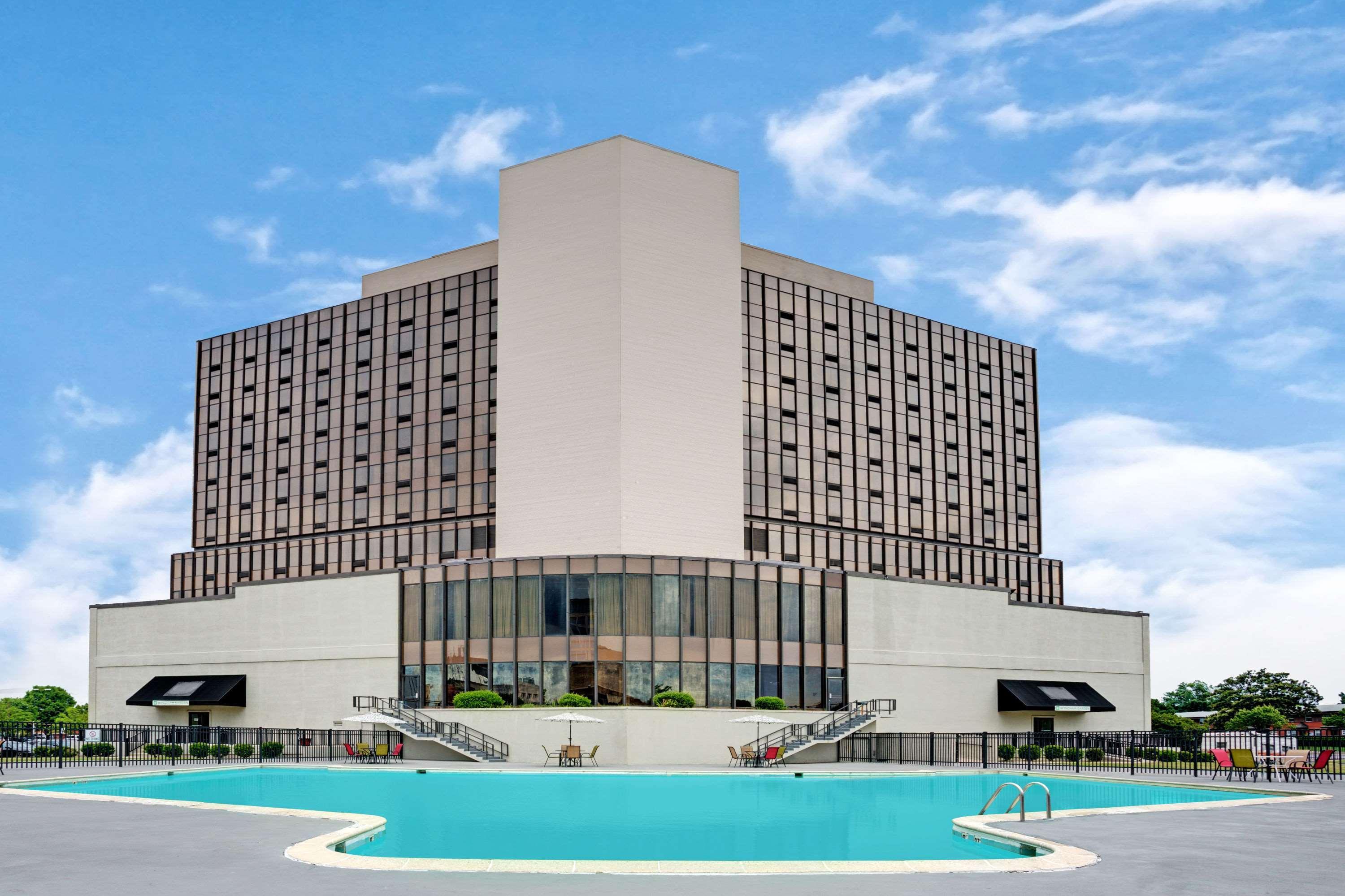 Wyndham Garden Norfolk Downtown Hotell Exteriör bild