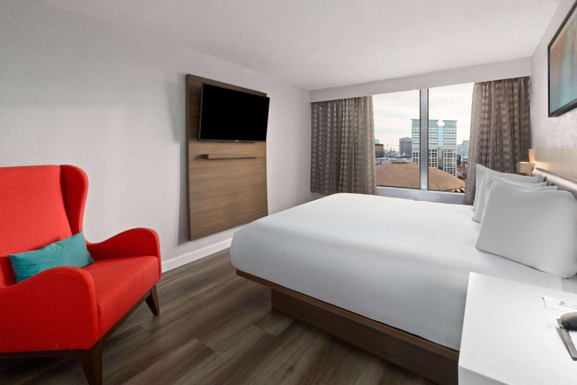 Wyndham Garden Norfolk Downtown Hotell Exteriör bild