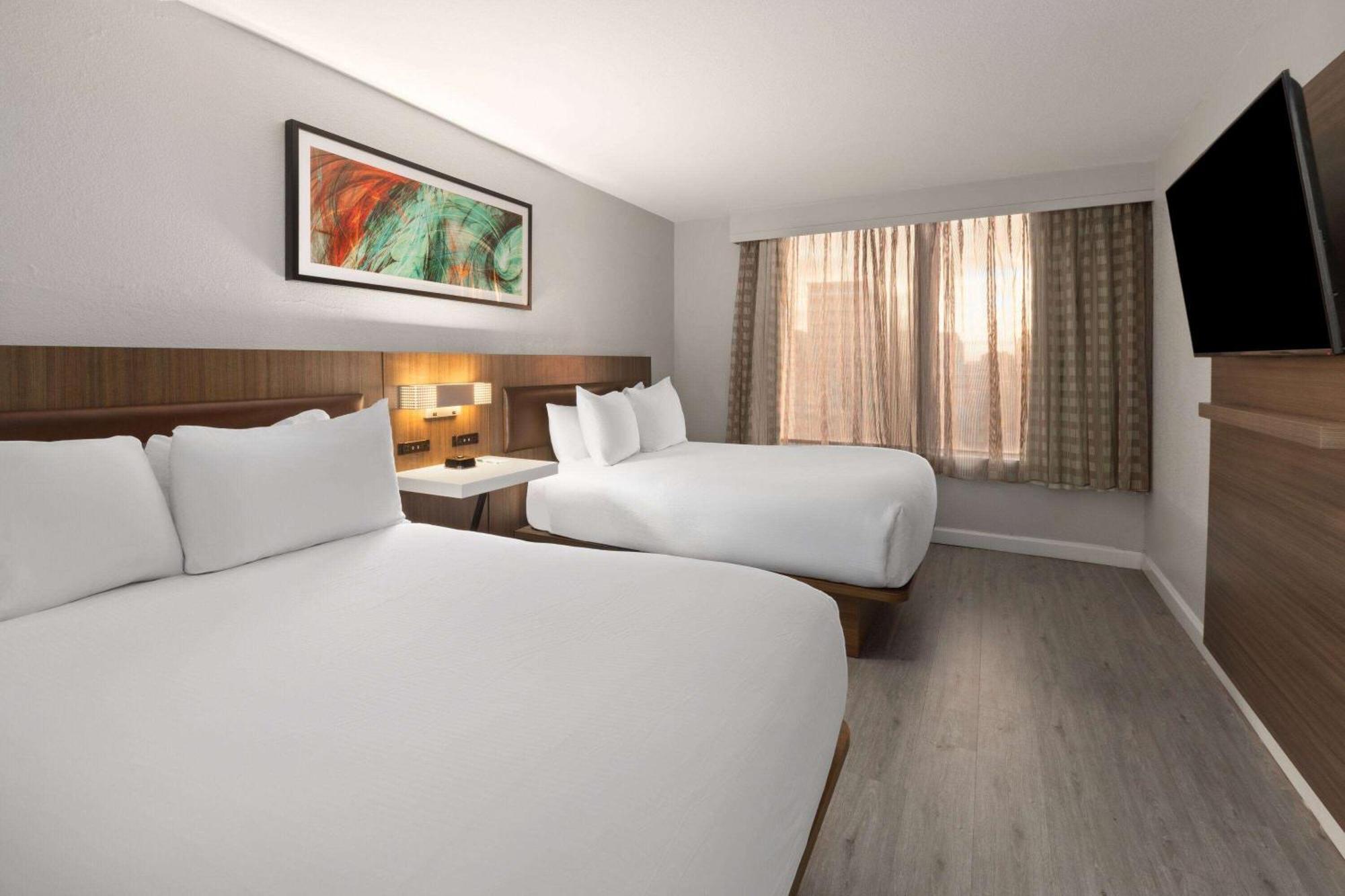 Wyndham Garden Norfolk Downtown Hotell Exteriör bild